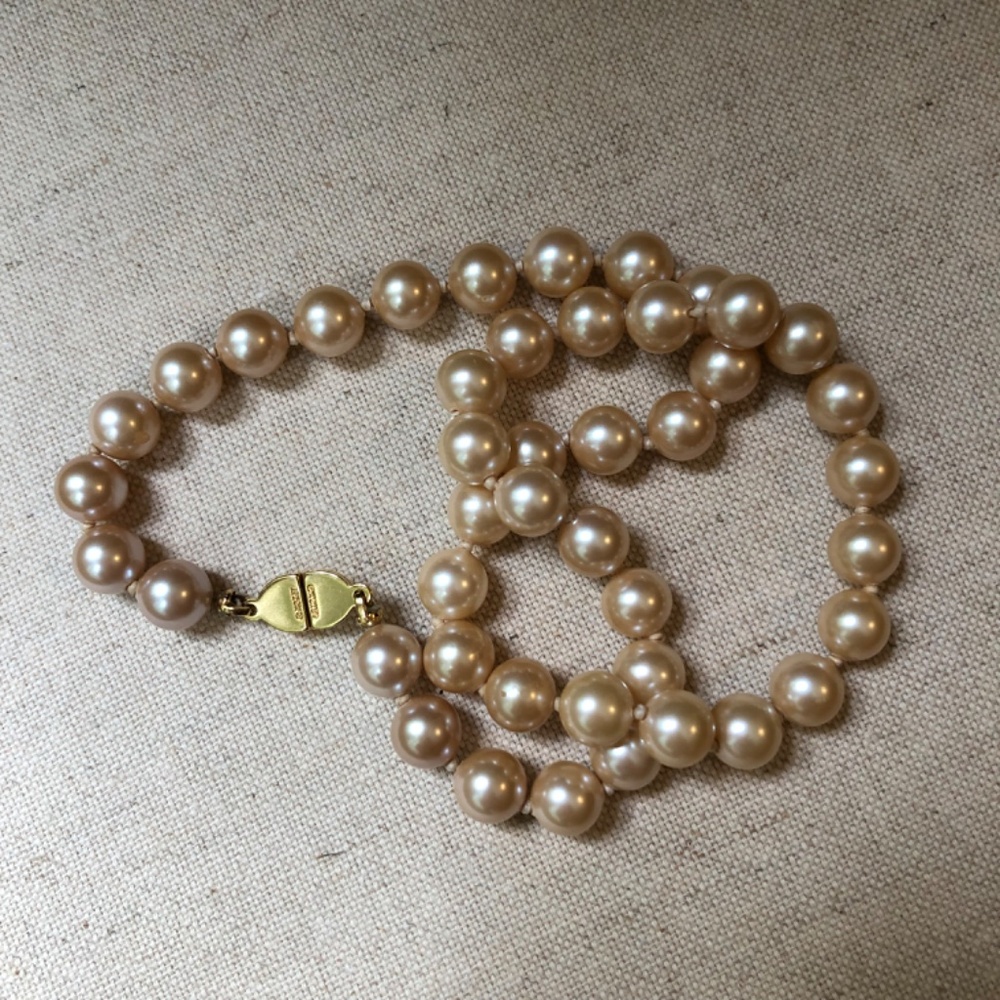 Monet Vintage Knotted Glass Pearl Necklace - Picture 3 of 9